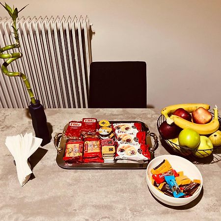 Stamos Apartment Airport Спата Екстер'єр фото