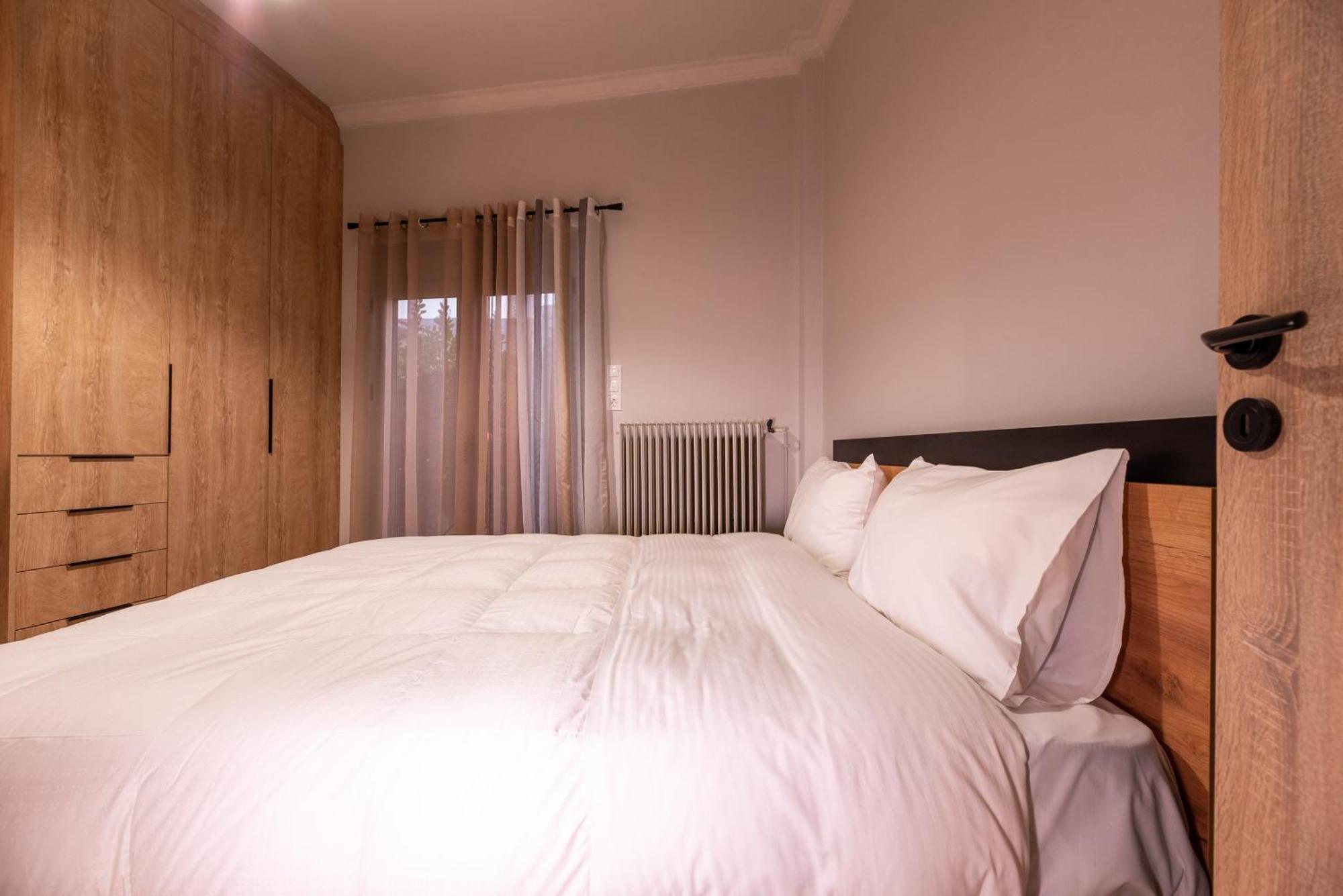 Stamos Apartment Airport Спата Екстер'єр фото