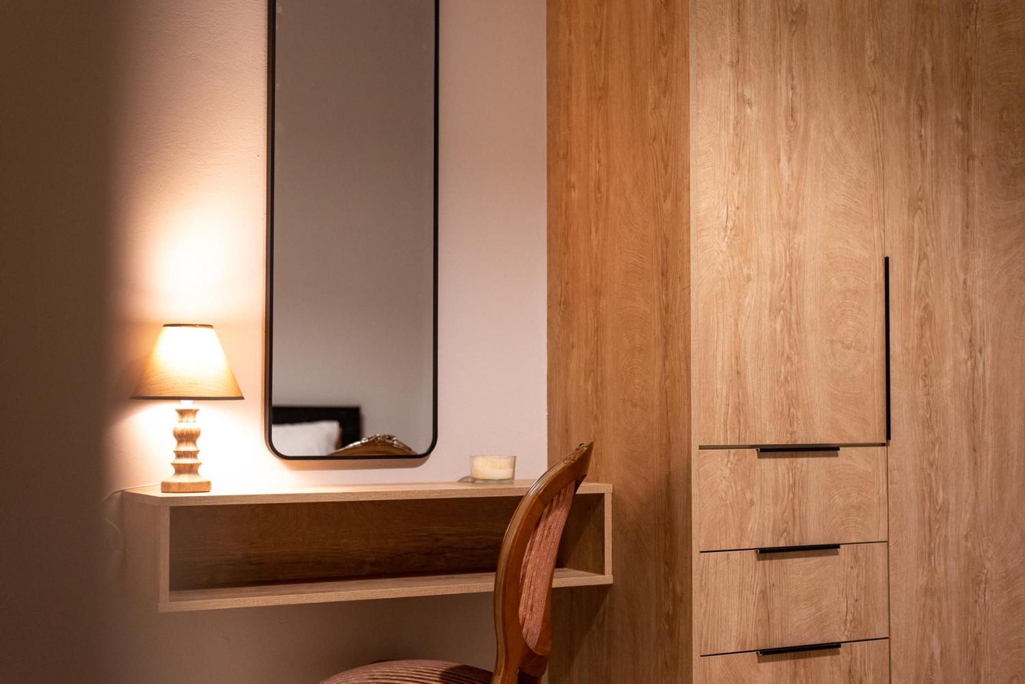 Stamos Apartment Airport Спата Екстер'єр фото