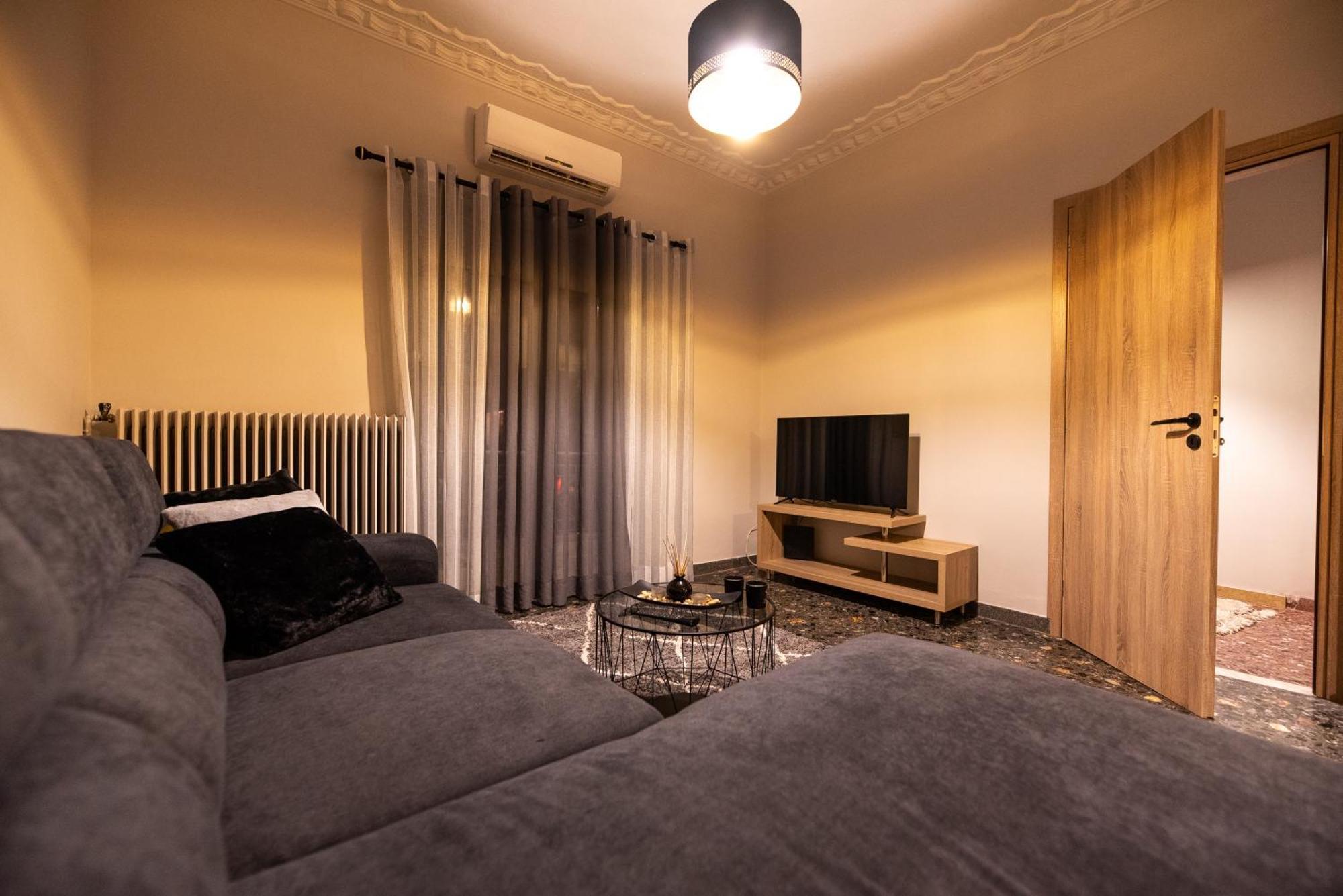 Stamos Apartment Airport Спата Екстер'єр фото