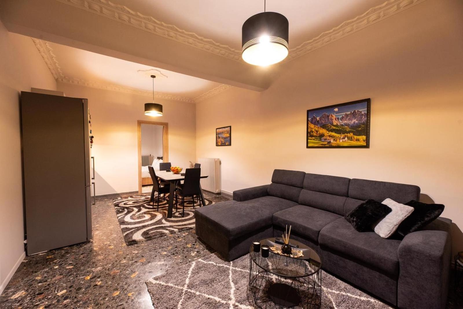 Stamos Apartment Airport Спата Екстер'єр фото