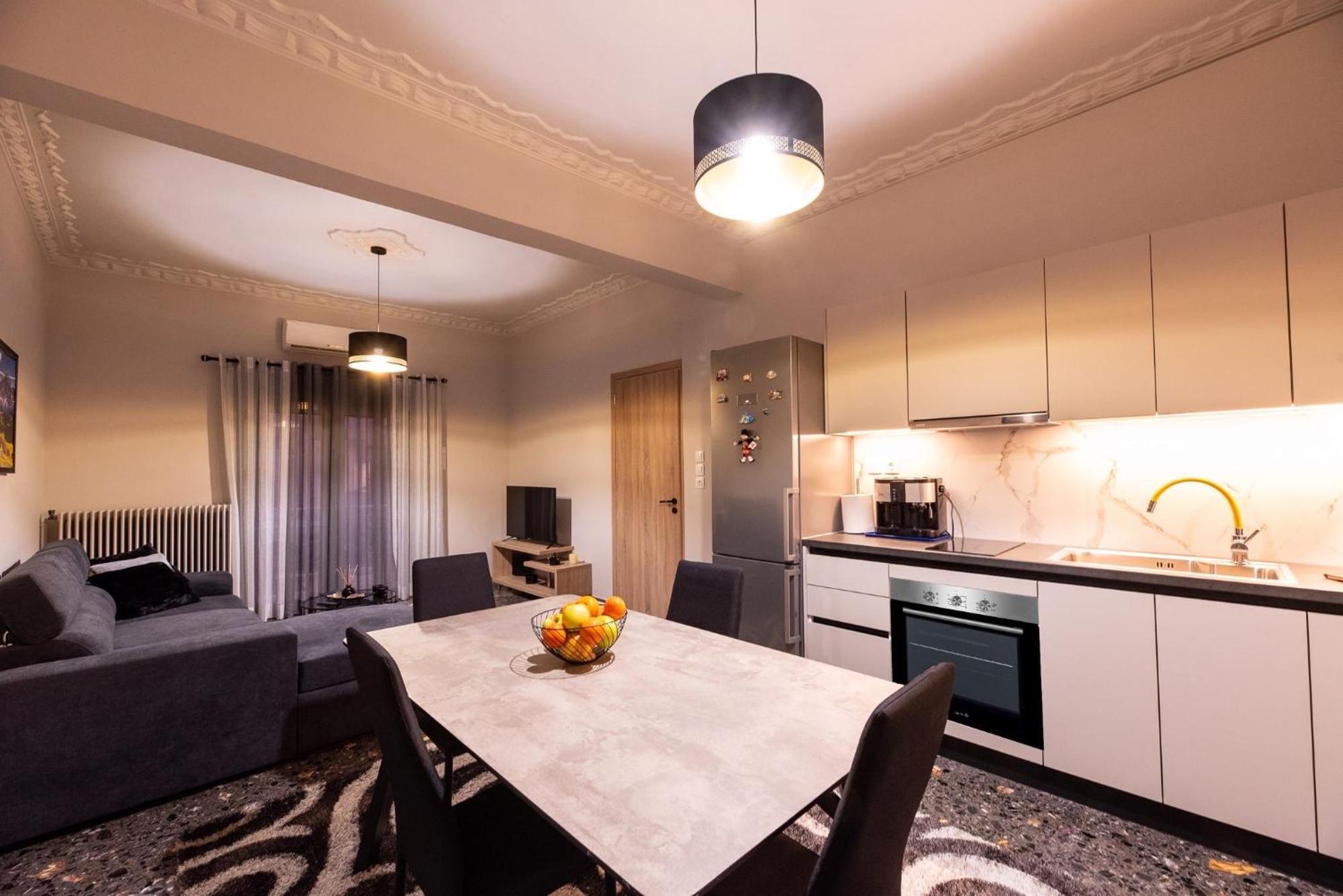 Stamos Apartment Airport Спата Екстер'єр фото