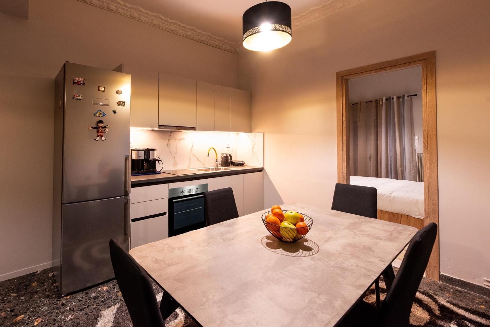 Stamos Apartment Airport Спата Екстер'єр фото
