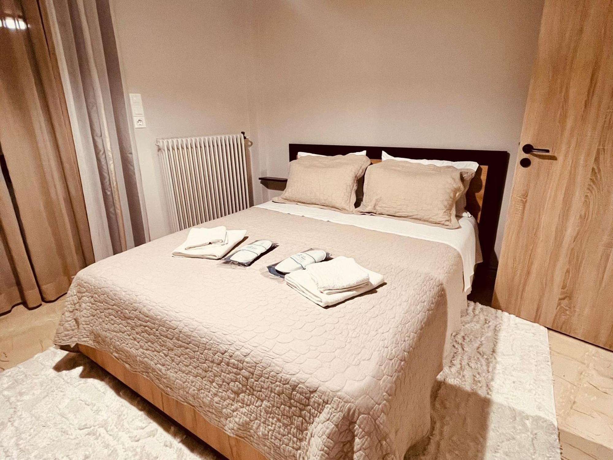 Stamos Apartment Airport Спата Екстер'єр фото